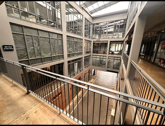 144M² OFFICE TO LET IN GREENSIDE